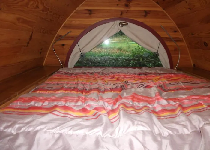 Les Cahutes D'olt Alojamento de Turismo Selvagem *